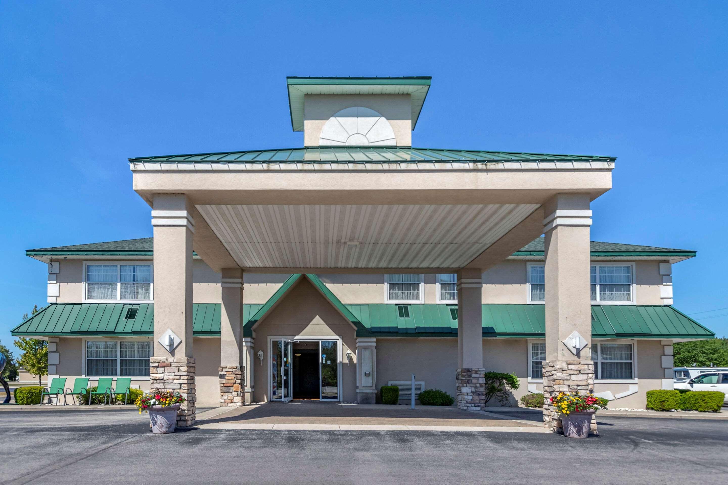 Quality Inn & Suites Manistique Εξωτερικό φωτογραφία