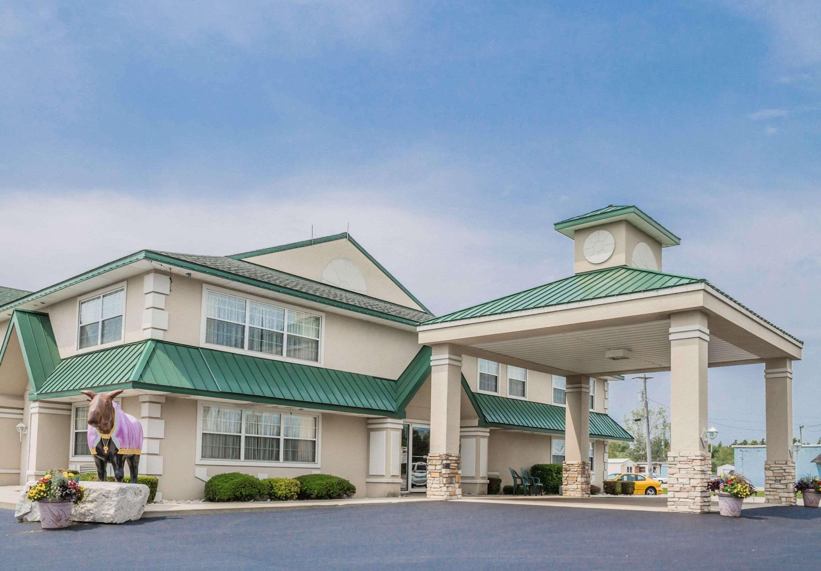 Quality Inn & Suites Manistique Εξωτερικό φωτογραφία