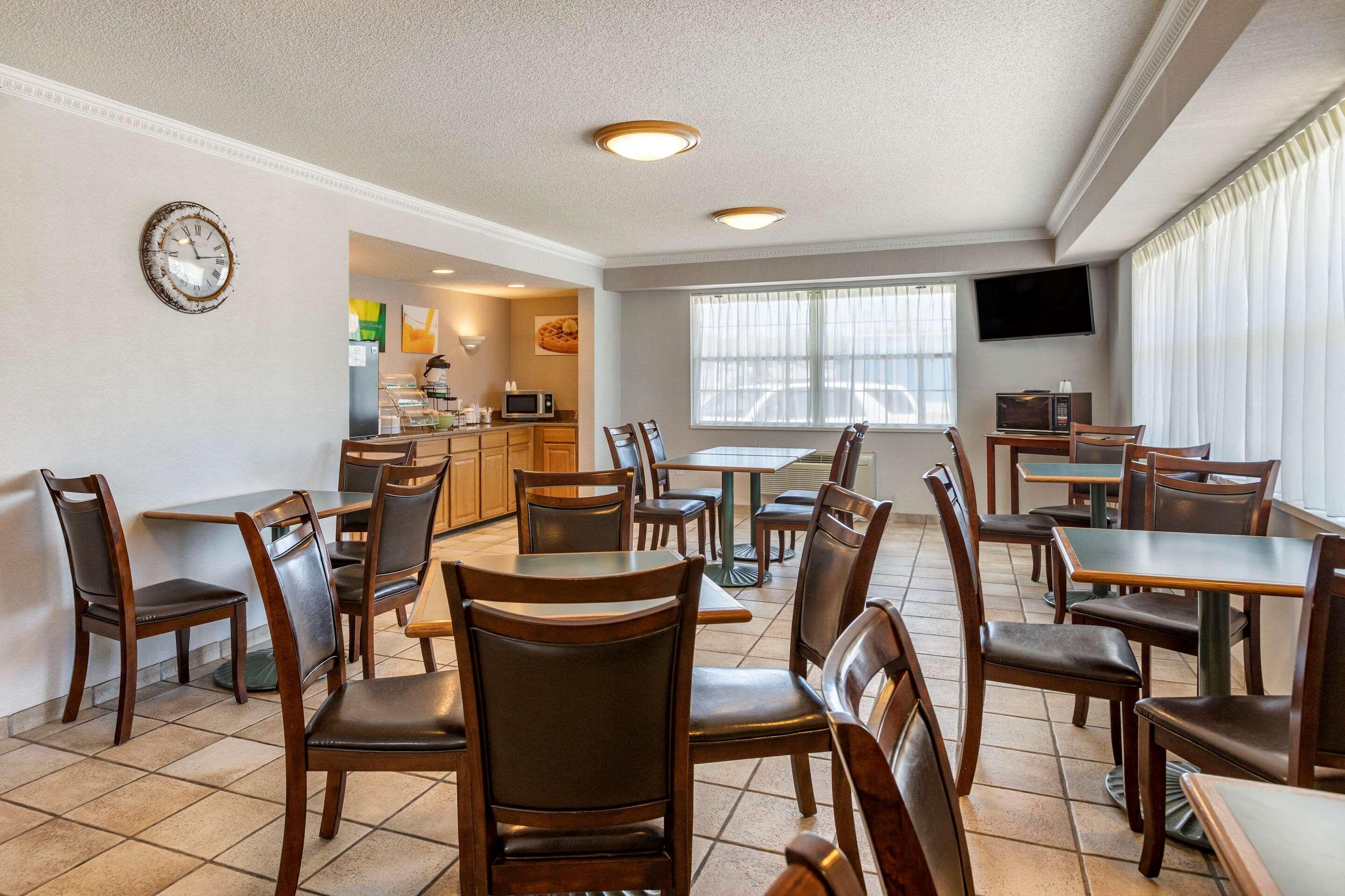 Quality Inn & Suites Manistique Εξωτερικό φωτογραφία